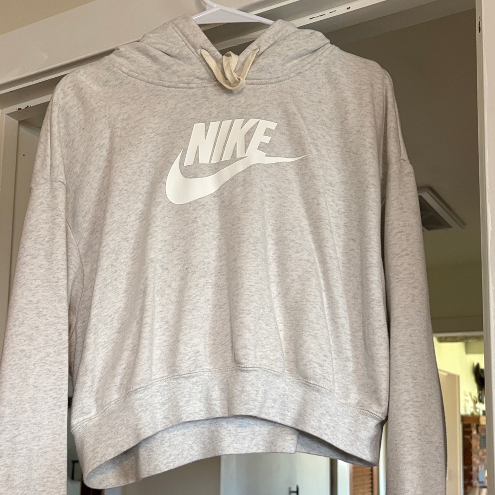 Nike Women's cropped Light Gray Hoodie